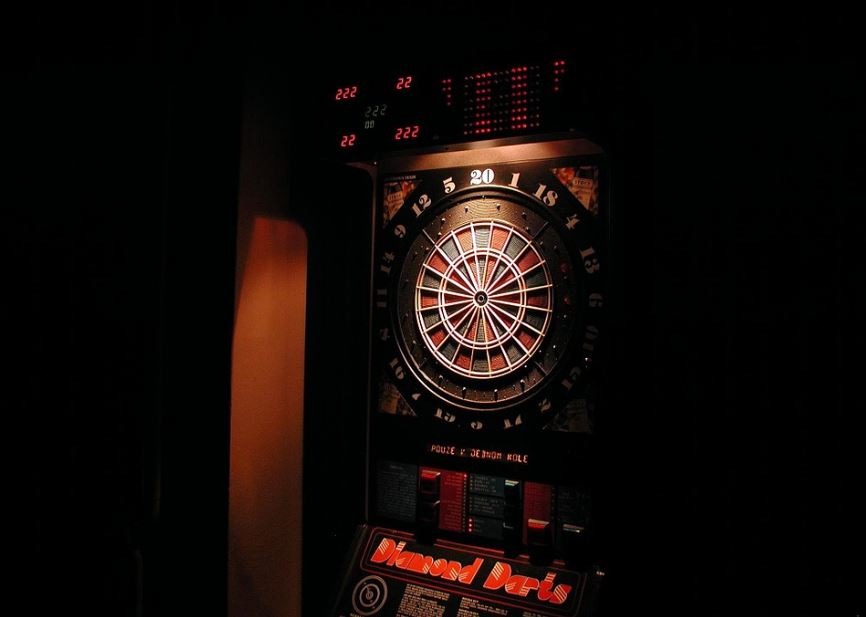 a freestanding dartboard