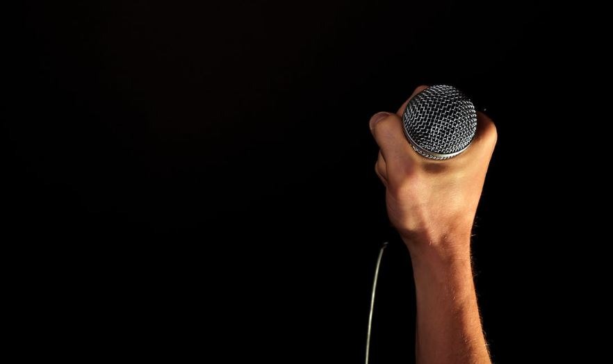 Your choice between corded and cordless microphones depends on the performance you’ll be engaging in