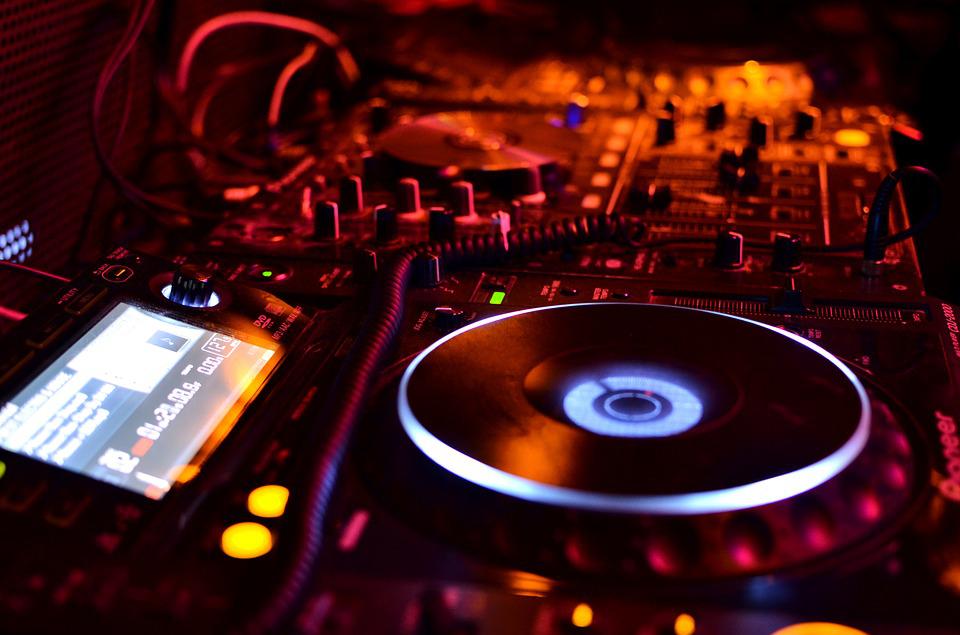 DJ-Songs-Music-Disco-Equipment